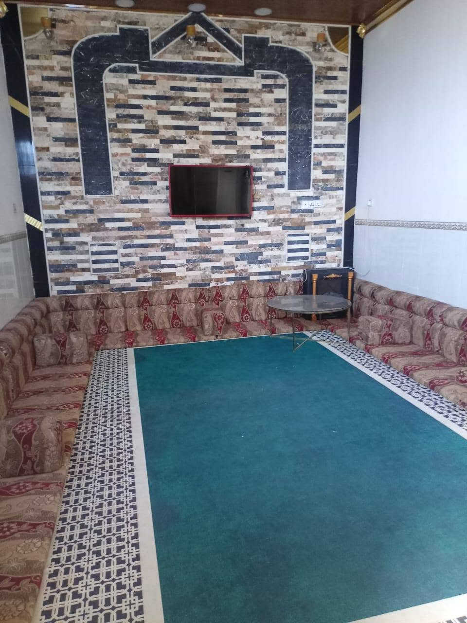 أسلام عليكم تخم كعده عريبه نضيف ما بي اي شك سعره خاص غرفه صيني نضيفه بيه كم تلحيض سعر خاص التواصل *********** وتساب

