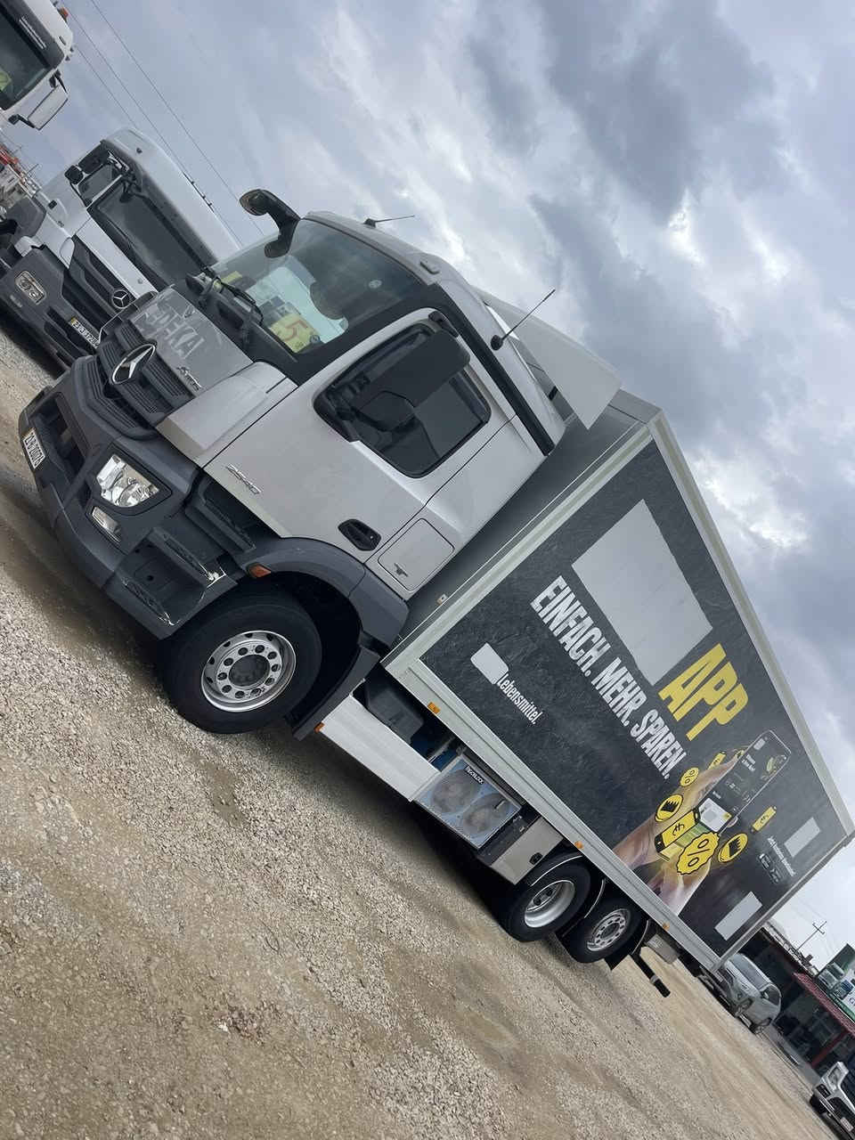 Mercedes-Benz.  2540. 2016. الجديدة سيارة عنوان سليمانية د   ***********
