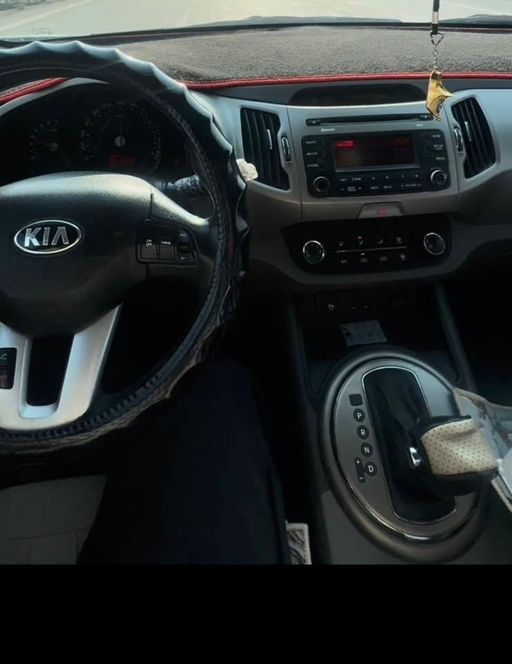 السلام عليكم مكلف للنشر كيا سبورتج 2015 كفاله عامه رقم بغداد نكليزي السعر ١٦٥ وبيها مجال ماشية ١٠٠ الف مكانها بغداد لاستفسار ***********
