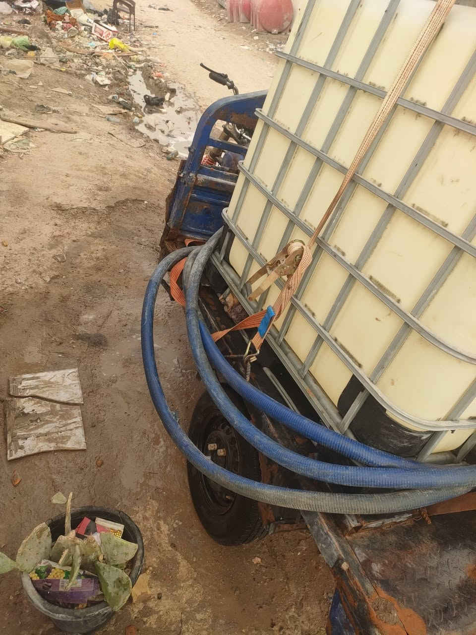 السلام عليكم ستوته للبيع هيه وتناكيه والروبن والهوز تأخذه كبل لشغل جمره ستوته شاصي لا ملحوم ولا طاك ستوته نضيفه الله شاهد علي رائده 700وبيه مجال لطيبين مكاني تنومه ***********
