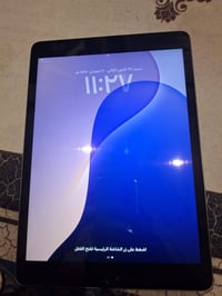 ايباد ٩ • ذاكرة ٦٤ • شاحن وكيبل