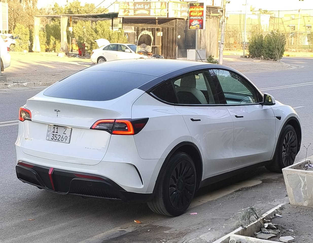 Tesla Model Y
✔️ الموديل: 2023
✔️ الفئة: Dual Motor ( دبل ماطور)
✔️Long Range ( بطارية كبيرة ) المرغوبة
✔️ اللون الخارجي: أبيض
✔️ اللون الداخلي: أبيض فاخر
✔️ الدفع: رباعي AWD
✔️ التسارع: 0 إلى 100 خلال حوالي ٤ ثوان ⚡
✔️ شاشة كبيرة + نظام قيادة ذكي( اونلاين )
✔️ مربوطة فون كي
✔️ مشدود عليها دعامية خلفية رياضية ام اللد سعرها 800 دولار
✔️ ويل كب رياضي ١٩ إنج
✔️ الممشى: ٣٥ ألف فقط
✔️ السيارة وياها شاحنة 48 امبير بلادية استيراد خاص ام الكارتونة السودة
✔️ الحادث ٣ قطع امامي
رقم بغداد بأسمي  السعر 188 وبيها مجال
العنوان : بغداد - حي البنوك ـ شارع جسر الجديد
للتواصل ماسنجر واتساب او هاتف ***********
تيسلا واي
تسلا مودل واي
تسلا موديل واي
