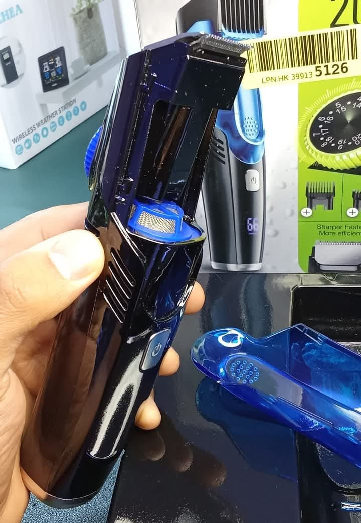 مكينة حلاقة شحن تايب سي خاصية شفط الشعر 
10


**إذا كنت صاحب هذا الإعلان وتريد حذفه لأي سبب، رجاءا أرسل رسالة إلى الدعم الفني**