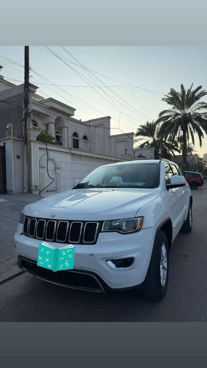 السلام عليكم جيب لاريدو موديل 2018 حادثه دعاميه فقط بدون ايرباك ماشيه 110 كيلو متر السياره جاهزه من النواقص 
مكانهه بغداد السعر 27 الف 
***********
