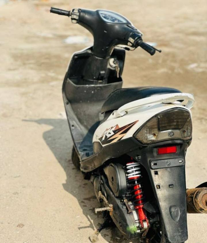 سلام عليكم ماكس عدله دراجه بلاديه كهربائيات كلها شغاله سعر٨٥٠ مكاني بصره كرمت علي الشراي يتصل ***********
