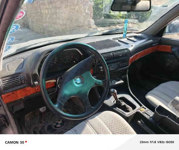 السلام عليكم
بيم ٧٣٥ محرك كير صدر شرط 
فتحت سقف جوم كهربائي فقط الكير عادي
رقم ألماني سنويه خظره 
للبيع أو المراوس حسب القناعه 
 يرهم مراوس باادوات
السعر 40
***********
