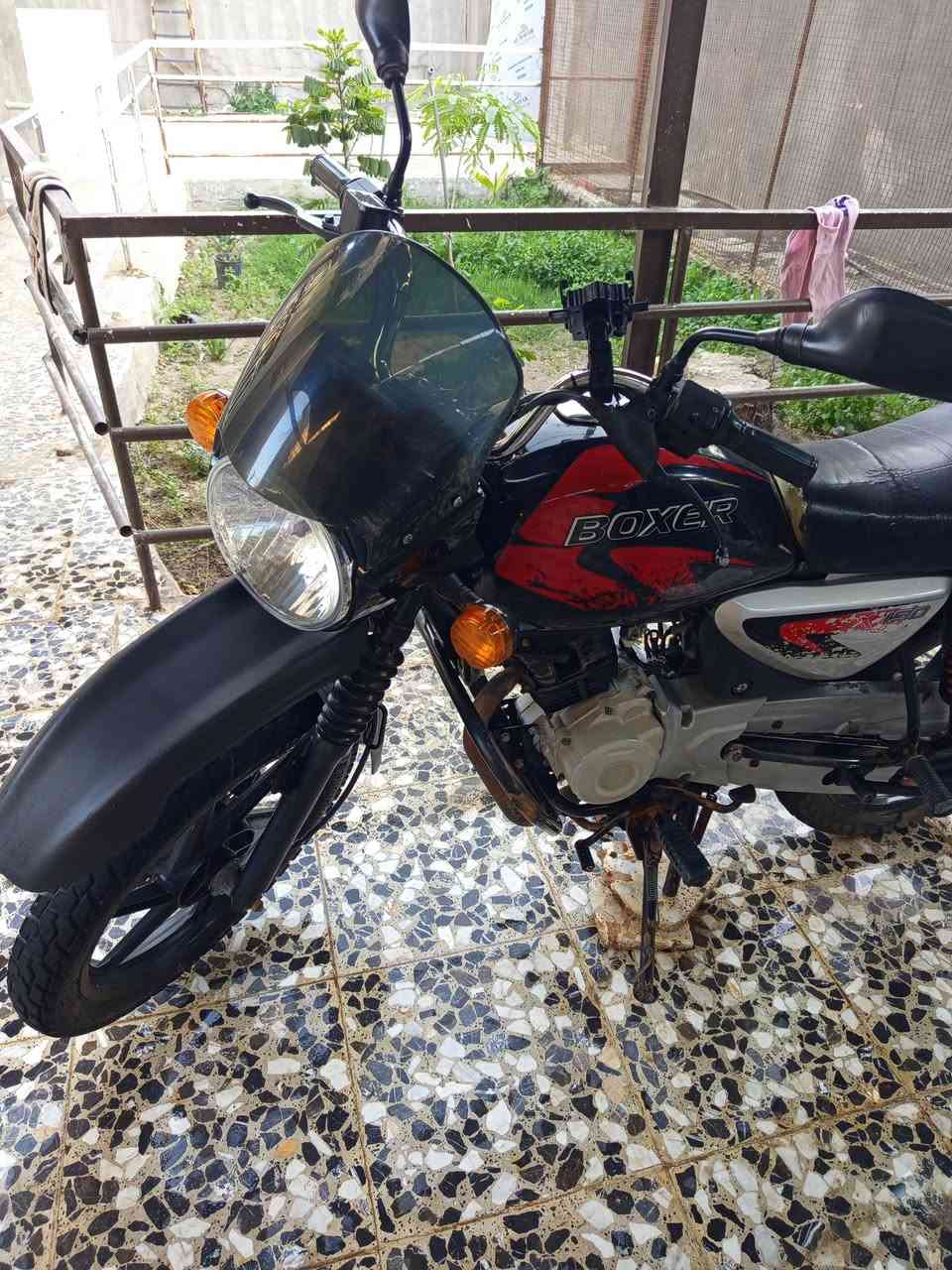 بوكسر موديل 22 طالعه بشهر ال12 يعني شكله 23 اوراق اصولي الدراجه كايمه بس مامجفت وبيه نواقص بسيطه للبيع ***********  السعر 1500 وبيه مجال بسيط مكاني بابل
