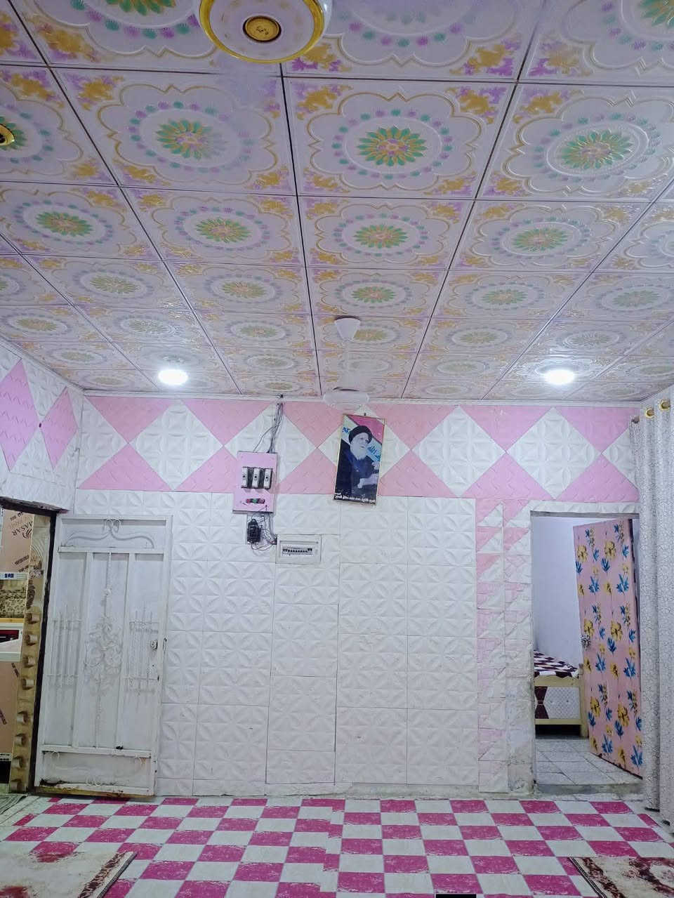 الـبـيت مـعـروض للبيــــــع 🏠 «تجاوز✨» ( طارمة ـ ديوانية ـ صالة كبيرة ـ مطبخ ـ ثلاث غرف ـ صحيات ـ درج و بيتونة صغيرة )+ البيت كله عگاده عدا الديوانية سندويچ

المساحة ١٦٠m 📐📏

العنوان : البصرة🌿 ـــ حي الحسين (الحيانية)🪴 /  شارع السيد المستطيل 🛤ـــ قرب ديوان الشيخ جليل المرياني ـ شارع ازياء الكُحلي «أو» ذياب المضمد 

للمراجعة والاستفسار الاتصال على الرقم :  ‏‪***********‬‏  أبو علي ( أحمد كريم الفريجي ) 

‏‪***********‬‏ ( علي أحمد) 
السعر : 30 وفيه مجال ان شاء الله تعالى
أهلاً وسهلاً بكم🌺🌱
