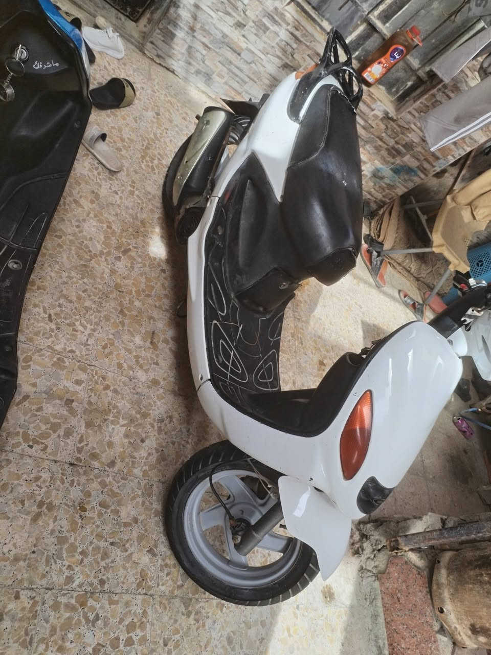 السلام عليكم
اكزز فحل  نضيفه تجفيت جديد شرط معدل 80 تبديل بوشه رايمر وغراض كله اصلي شرط شغاله من الطول للطول نقص ستان وصط فقط 400الف مجالها بصيط  سوق الشيوخ ***********
