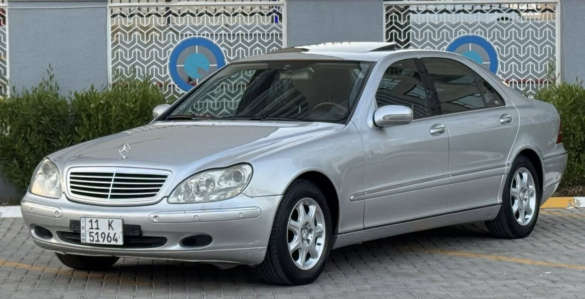 mercedes s320 2002
غواصة 2002 s320 ماشية 214 الف كيلو باب طويل صبغ ثلاث قطع رش جمالية رقم بغداد انكليزي جديد وهزة جديدة مواصفات فول الفول :
-محرك 6 سلندر v
-نظام جوبلس تصعد تنزل شغال
-سلايد روف 
-بصمة ابواب
-كراسي جلد جدا نظيف
-كراسي امامي خلفي كهرباء
-كراسي امامي خلفي تدفئة تبريد
-كراسي اماميات خزن ميموري
-تجاوي امامي خلفي كهرباء
-ستيرن كهرباء مع تحكمات ستيرن
-بردة خلفية مع بردة ابواب
-تبريد امامي خلفي منفصل 
-شاشة مع تلفزيون
-اشاير بالمرايات مع شفط 
-لايتات زينون داينمك
-زراك لايت
-حساسات امامي و خلفي
-انظمة قيادة
-داخل اسود مطعم بصاج
-بصمات عدد 2 مع ريمونت تحكم بالمسجل او شاشة
سيارة جديده جدا متتقارن بالتعبانات ولملزكات مكاني بغداد حي الجهاد سعر 137 ورقه وبيها شي بسيط 
***********
