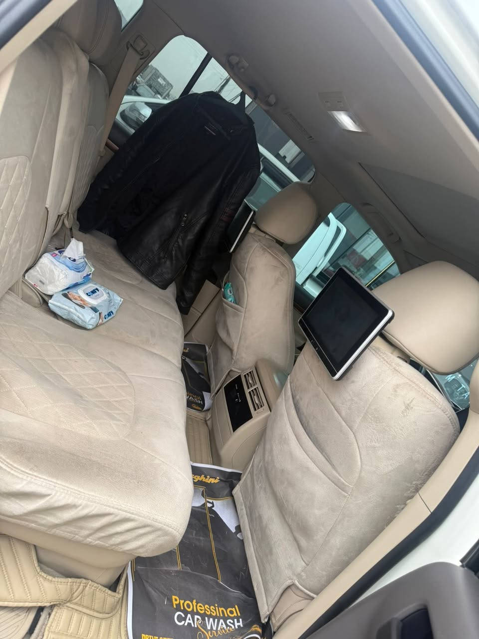 لاندكروز 2018 وايت اديشن
لاندكروز وايت اديشن 2018 للبيع

السلام عليكم

لاندكروز للبيع 2018 وايت اديشن

شركة ساز وكالة 

رقم بغداد

ماشيه 97 الف حقيقي 

محرك  V6

مري شفط 

تشغيل عن بعد 

3 شاشات

دبل ماوس 

نظام السحل 

طفاية 

ثلاجة

اعلى مواصفات بالوايت اديشن 

السياره مكفوله كفاله عامة على وضع الشركة

مكان السياره بغداد 

السعر 55 الف  

للاستفسار  مراسلة الصفحة بالفيس


**إذا كنت صاحب هذا الإعلان وتريد حذفه لأي سبب، رجاءا أرسل رسالة إلى الدعم الفني**