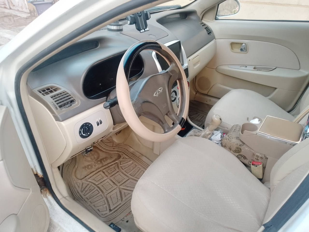 السلام عليكم 
شيري فلاوين موديل ١٣ سيارة جاهزة من كلشي مكفولة سعر ٢٩ وبيهة مجال حك الجية عنوان سماوة 
*********** بي واتساب
