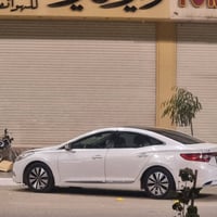 ازيرا • ٢٠١٢ • محرك ٢٤٠٠