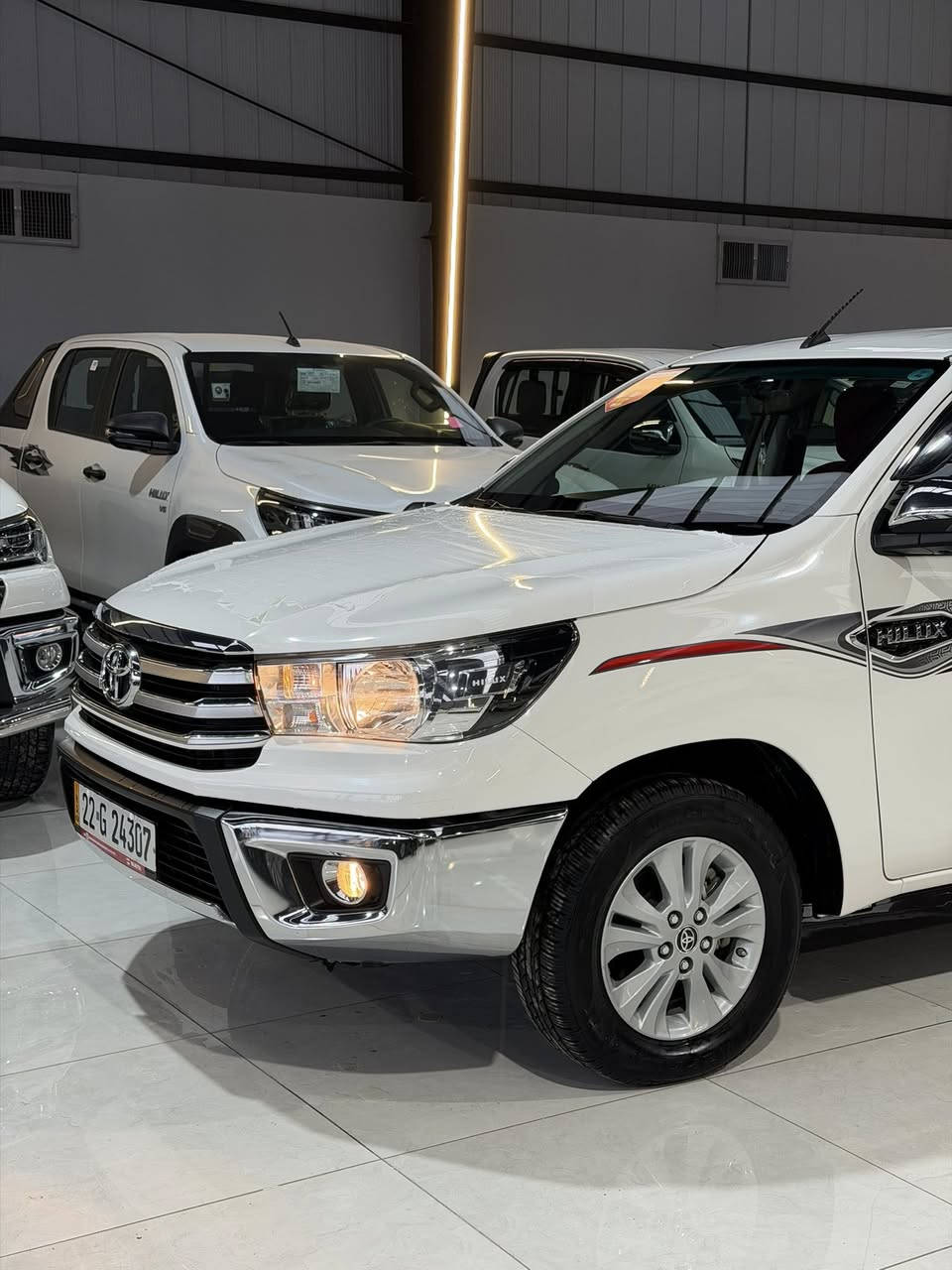 هايلوكس 2024 اوتوماتيك
فول مواصفات شركة ساز 
ماشي 55 الف حقيقي مكفول كفالة عامة
رقم أربيل بشرط تحويل و غرامة
التايرات جديد سياره جديد مابي النقص
سعرها 293 بي مجال قليل
مكان قضاء كلار شارع المعارض
***********
