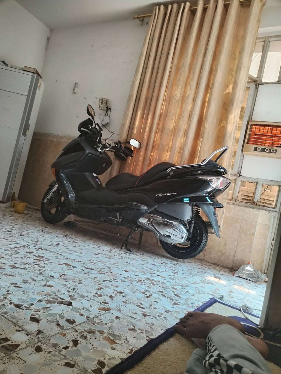 شونهم الشباب فورزه 90 مكفوله كفاله عامه تدفئه يدات كير كله شغال ٣ تحويلات ٧ نمر كله شغال تواصل خاص او اتصاله رقمي *********** تحياتي 💙
