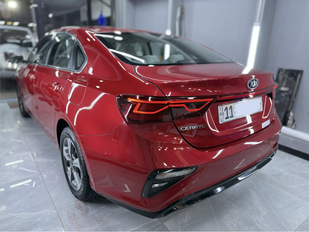 السلام عليكم سيراتو 2020 زيروووو ماشيه 6 الاف فقط سبيرها منازل
كفالة عامه من الصبغ والبارد والتبديل والحالوب بيها شخط مكحل
فول مواصفات 
محرك 1.600 / بصمة تشغيل / بصمة ابواب / تشغيل عن بعد / لد امامي / لد خلفي / حساس امامي / حساس خلفي / فول تحكم ستيرن / تبريد قطعتين / شاشه وكاميرا خلفيه / شاشة عطلات بالدشبول / بلوجكتر ليزري / صندوك ذكي / كشنات خلفيه قلااب / مري شفط / اشاره بالمرايه / 3 انظمة قياده ( ايكو - سبورت - نورمال )

سعرها 165$ وبيها مجال الجناي يتصل وبالخدمه مكاني بغداد الكرخ

***********
