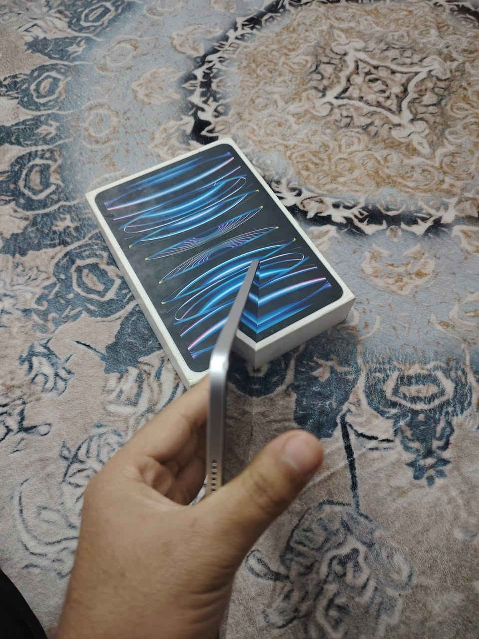 ايباد 11برو m2 ذاكره 256 بطاريه 90 نظافه 98%بس ضربه ب شاصي وضربه خفيفه م مبينه مثل مموضح ب صوره السعر 750 وبي مجال بسيط العنوان ديالى بعقوبه للتواصل ***********
