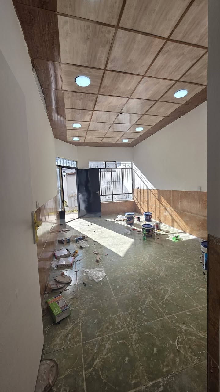 🏦#خانووی  پاک و خاوێن  لەموقیعی باش  بۆفرۆشتن 
🌍#شوێن || هەولێر گەڕەکی پێنجی حسارۆك قاطع هاوكاری                 #نزیک شەقامی کۆڕنیش
#لەسەر شەقامی 10مەتری                                                  🧱#ڕووبەری|| 125مەتر 
🗄#پێک هاتوەلە|| دیوەخان و  1 ژوری نوستن و مطبخ  و 1هۆل و 1حمام  بەیتونە   
💰#ڕووی قیبلەیە
📠#بۆ پەیوەندی کردن
📴فایبر واتساب ***********
📴فایبر واتساب 
ــــــــــــــــــــــــــــــــــــــــــــــــــــــــــــــــــــــ
🏦#بيت   طابو موقع ممیز  للبیع
 🌍#الموقع ||  اربیل حي خمسة حصاروك  قاطع هاوكاري                     #قریب من شارع کورنیش
#علی شارع 10متری                                                          🧱#المساحة ||  125متر 
🗄#یتکون بیت || استقبال  و غرفة نوم مطبخ و  صاله و حمام   بیتونە 
💰#اتجاە قیبلە
📠#للاستفسار اتصلوا ........
📴فایبر واتساب ***********
