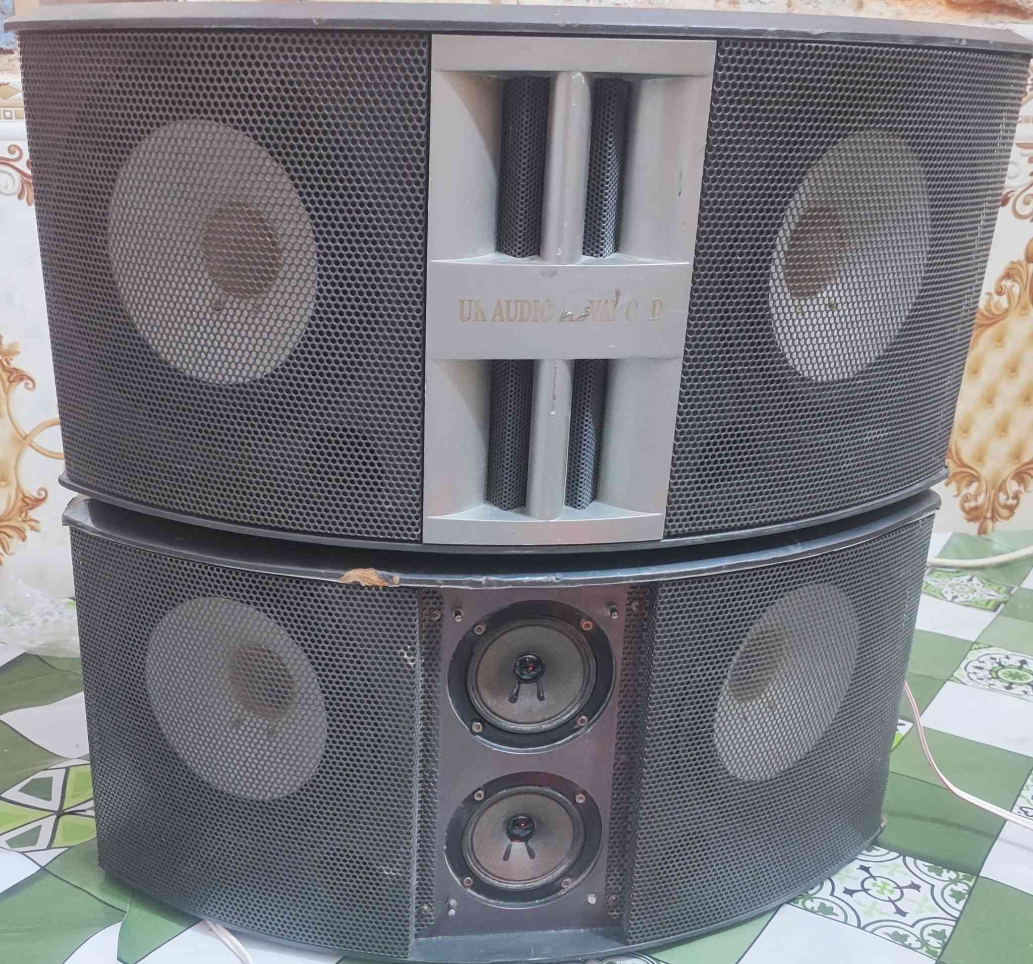 سماعات مال باله وزنه ثقيل مال الكويت دبل مغناطيس قياس السماعه 8 انج صوت ودمام  ماينوصف السعر 200 الف يوجد توصيل لجميع المحافظات ***********
