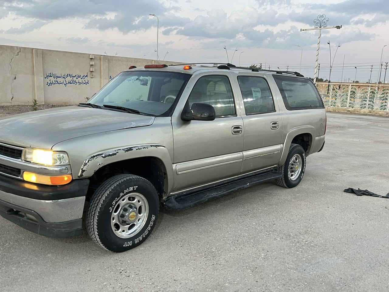 سلام عليكم شوفر ليت الفينيه مديل 2001 مكفوله من الضربه ولكص ولعيب الشرعي رقم بصره تحويل ثاني يوم مكينه 6100 كير 1000 جدد تخم تاير حداديه جديده تبريد ثلج السياره جاهزه من كلشي السعر 82 رقم الهاتف *********** العنوان البصره
