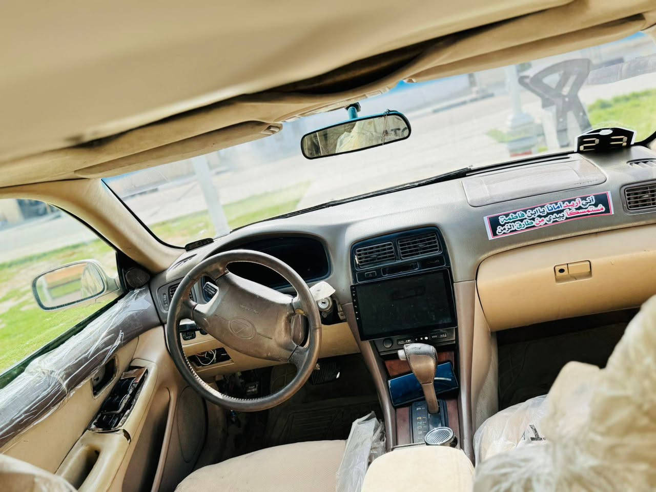 🚗 لكزس ES300 موديل 2001 للبيع 🚗
السيارة نظيفة جداً وجاهزة "على حبة ونص" للمستخدم اللي يدور راحة بال.
تفاصيل السيارة: وسياره يسرا بلاد مأمحور
المحرك والجير: شرط الفحص ومكفولات (مكينة وكير بحالة الوكالة).
البدن: بدون ضربة، مصبوغة صبغ جمالي فقط (لمعة ونظافة).
الحدادة: 100/100 (جامدة ومابيها أي نقص).
الإطارات: تخم تايرات جديد مع ويل كب كامل. السعر 70🔥 وبيها مجال 
المواصفات والإضافات:
النظام الصوتي: سيستم سماعات مع شاشة.
الكهربائيات: كلها شغالة وما بيها أي عطل.
الباور: منظومة باور جديدة.
الرقم والسنوية: رقم بصرة (تحويل مباشر)، السنوية منتهية.
📍 المكان: البصرة
📞 للتواصل والاستفسار: [أدخل رقم الهاتف ***********1]
ملاحظة: السيارة متعوب عليها وجاهزة من كلشي، تعال وافحص وين ما تحب.
