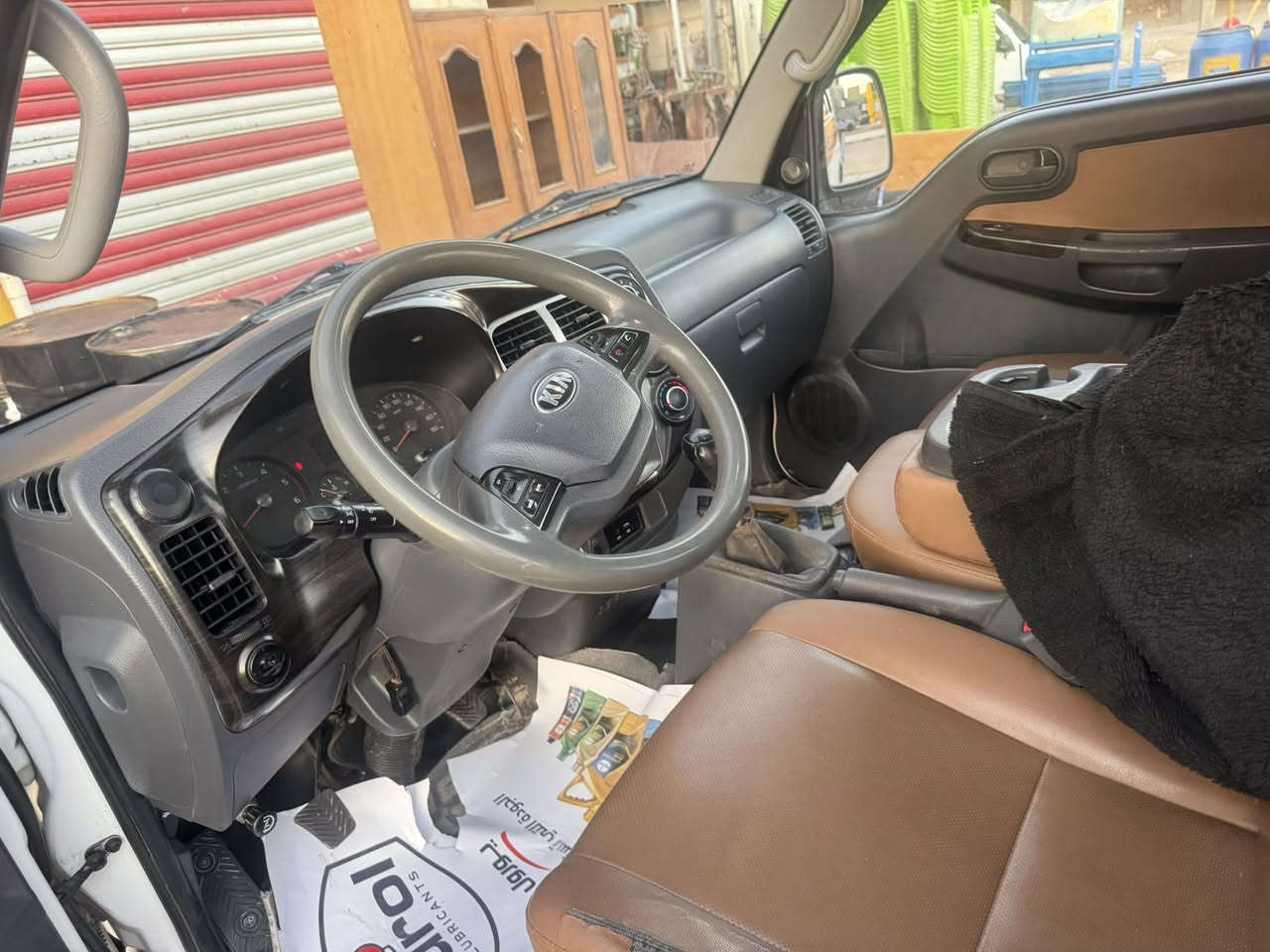 سلام عليكم كيه ٢٠ بغداد كفالة من صبغ وبارد شرط سونار ماشيه ١١٩ مكينه وكير وحداديه وتبريد وتخم تاير كله جديد 130 وبه مجال واسط الصويرة ***********
