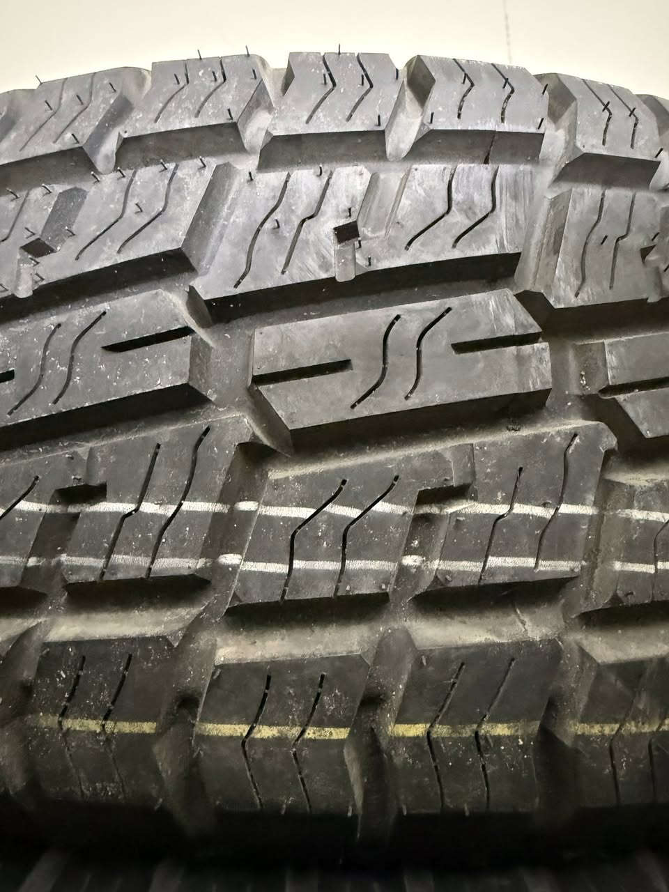 السلام عليكم شمتاني ابو الرام والفورد صار بسعر المستعمل  سعر الطخم 550 الف جديد وانتاج 25 وجميع النقشات والقياسات 
حي العامل مجاور شركة الديار ***********
