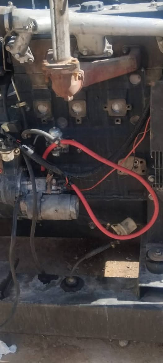 مولدة بيركنز ٤٧ كيفي نظيفه جدا سيت بلادي للبيع بغداد ***********
