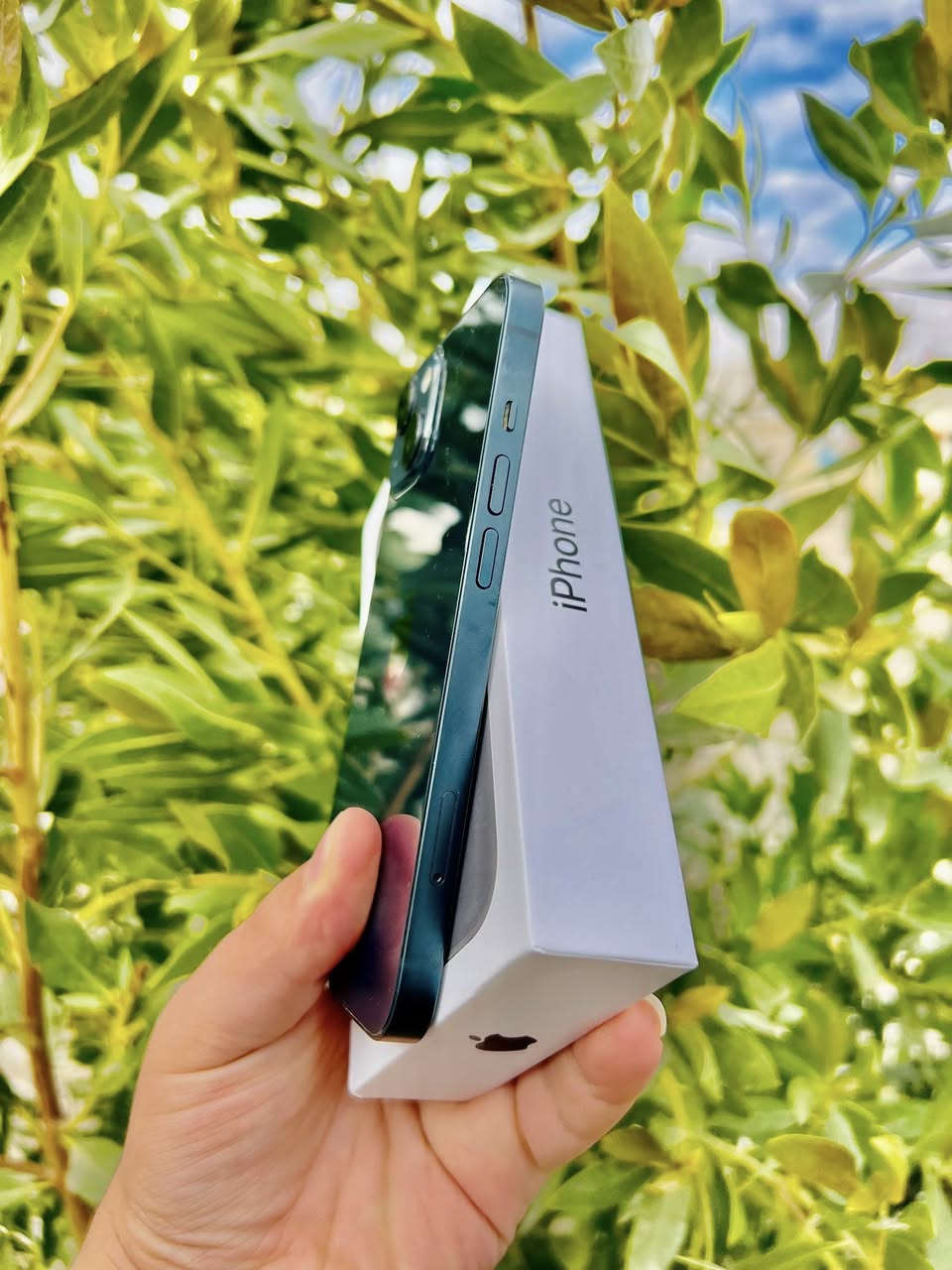 أعادة نشر بسبب الوعود الكاذبه إذا مو شراي لضل تواعد وتكول امس المنشور
السلام عليكم 

آيفون 13عادي 

ذاكره 128

بطاريه 91 

كفاله عامه 

نموذج M عربي شرق اوسط 

نضافه 100/100 

لون مميز نيلي 

دبل سيم كارت خطين مو خط واحد 

ملحقاته كامله الاصلي كارتونه  و شاحنه 

عنوان نجف حي النصر مهندسين 

للاستفسار اكثر خاص أو لاتصال علا رقم***********
