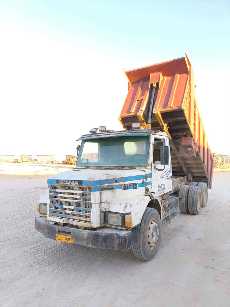 السلام عليكم اخوان سكانيا ١١٢  محرك ١٢ ونص كير ٥ في ٥  مجموعه كتر ١٩ وسط بدي مايلر خمسه وربع  شاصي مكفول شرط بدي جديد ونج ودافعت جدد 
مكاني نجف  رقم بغداد سنويه عضم سنويه عضم 
ساره خير من الله  بس محركها بي بخار  للبيع سعر ١٣٠ ورقه وبي مجال للشراي ***********
