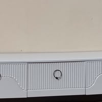 ميز • نظيف • تواصل خاص