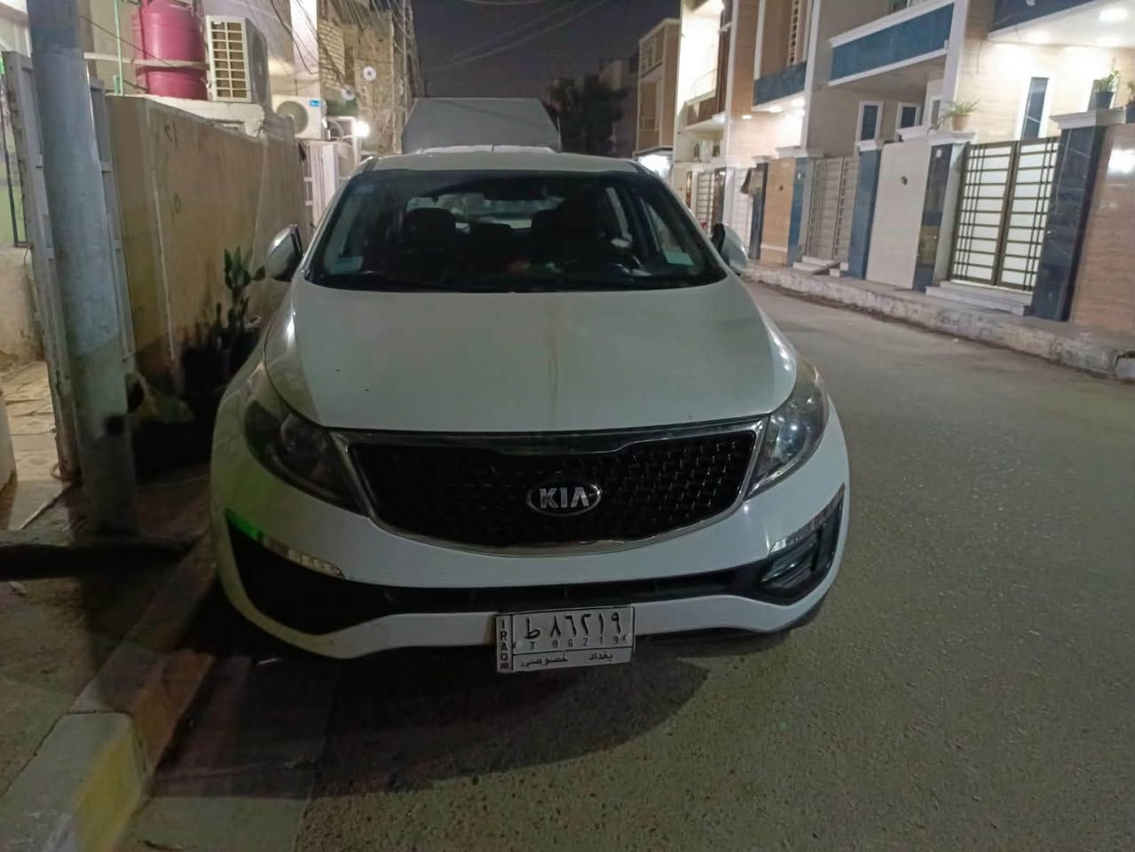 سلام عليكم عندى كيه سبورتج  للبيع مديل 16

سيارة جديدة حادث السيارة ناشر في الصورة  العنوان بغداد الشعب حى البساتين  السعر 130وبيه مجال 

***********
