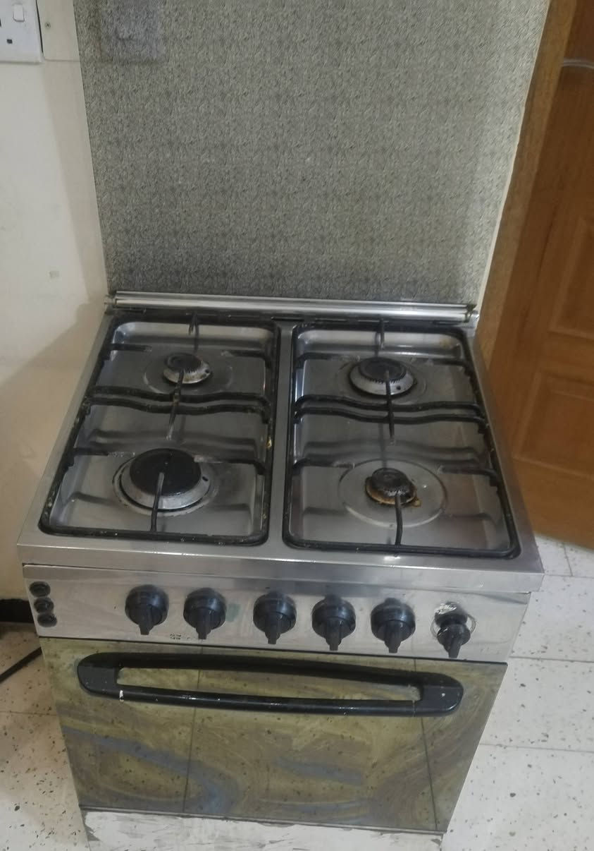 السلام عليكم للبيع طباخ وبايسكل وصوبة ومكنسة السعر الكلي ٢٠٠ الف وبيهن مجال رقم الاتصال +***********
رقم الواتساب
***********
