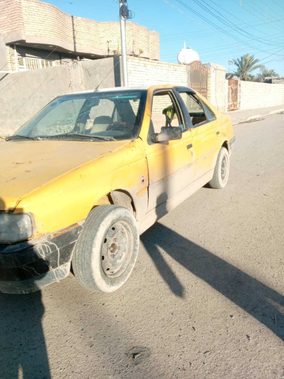 السلام عليكم بيجو موديل 2009سياره كامله مكمله صاحبه موجود بلنجف بس ماندله السنويه نابذه بل2023 سياره حداديه جديده مكينه جديده الكير الثاني فقط يفلت شويه ابيع كومة حديد مرواس عادي (السعر 11)وبيه مجال مكاني بغداد حسينية المعامل ***********
