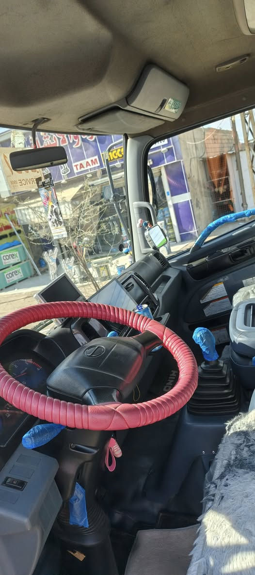 سلام عليكم سياره هينو شيطان دخول سته سلندر فول عادي ثمانين دخول جديد رقم وسنويه سياره زيرو مامشتقله نفايات سنويا الحد 2030/ مديل السياره /2018/ ***********
