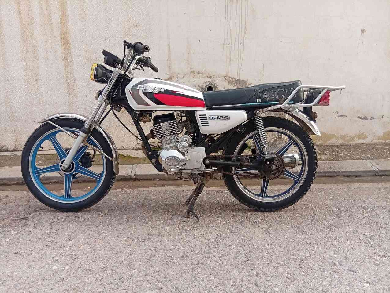 بارت للبيع منفيس موجود سعر 290 ألف وبي مجال شراي يتصل *********** موديل 2018
