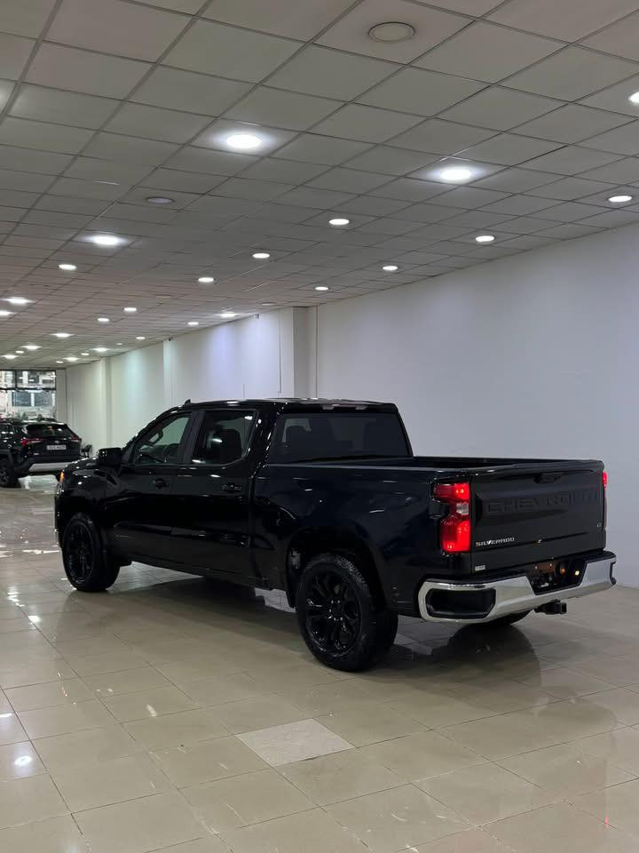 سلفرادۆ
مۆدیل 2024 
مواسەفات LT
ماوەی ڕۆشتن 5000مایل
درگا و جەمەلخ بۆیاخ دوو پەرجە کلیری ئەمریکا
ئیرباگ بەس شان بیلادی دانراوە 
نرخی 260$$
ژمارەی پەیوەندی 
***********
***********
