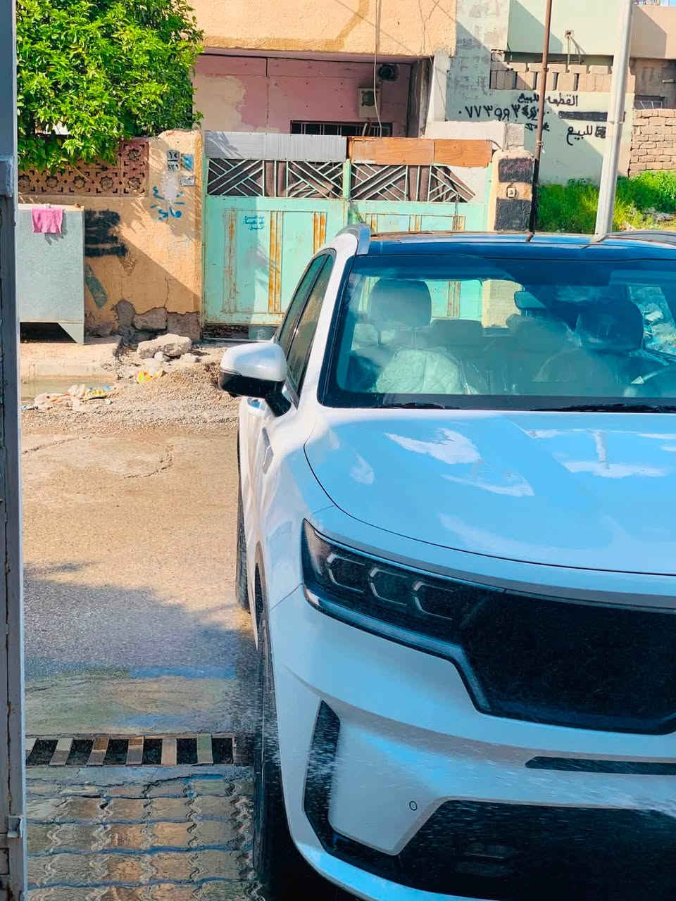 سورنتو

رقم سليمانيه بسمي

الموديل2021. (خليجي) .

المحرك  : 6 سلندر 3500cc 
4x4 يعني فورويل 

العــــداد : 80 الف كيلو متر . 

الضمان : 5 سنوات او  100.000 كيلو متر . 

المواصفات :

* شاشة عدادات متغيرة.

* 5 كامرات

* كشنات كهرب + حار بارد . 

* مراية وسطية مزودة بكاميرا عالية الدقة.

* هاند بريك بصمة.

* صندوق كهربائي .

* رادار خلفي . 

*بردات أبواب خلفية.

* عدادات رقمية شاشة 

* دخول وتشغيل بصمة.

* أنظمة قيادة متعددة.

* شحن وايرلس .

* سقف بانوراما . 

* كاميرا خلفية . 

* مرايا كهرباء.

* المصابيح الأمامية زنون .

* كشافات الضباب زنون . 

* تشغيل عن بعد .

* مقعدين الامامية كهرباء.

* نظام APPLE CARPLAY.

* انارة داخلية متعددة الالوان.

* حساسات خلفية وامامية .

* مكيف خلفي مع وحدة تحكم منفصلة . 

______________________

* للأستفسار /***********
