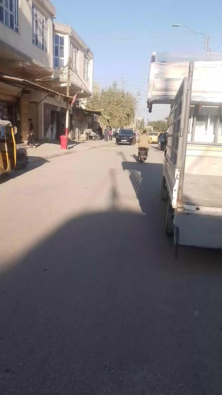 بنايه تجاريه للبيع العنوان المسيب مقابل قاسم الخفاجي مساحة 200متر سند 25 زراعي مفوضه ب الطابو للاستفسار الاتصال على الرقم ***********
