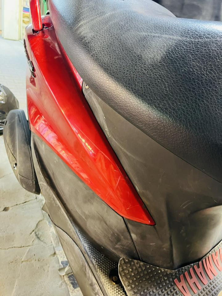 اكزز حديث موديل 2023 الدراجه البارحه صار بيها حادث مثل ماموضح عدكم بالصور واريد ابيعهه على حادثهه الدراجه رمبه نزلتهه بمليون ونص واريد ابيعهه ب 800 وبيهه مجال 
بغداد الحريه ***********
