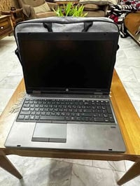 لابتوب hp للبيع مواصفاته  معالج ryzen 5 2500u  رام 8  هارد 256 m.2  كر...