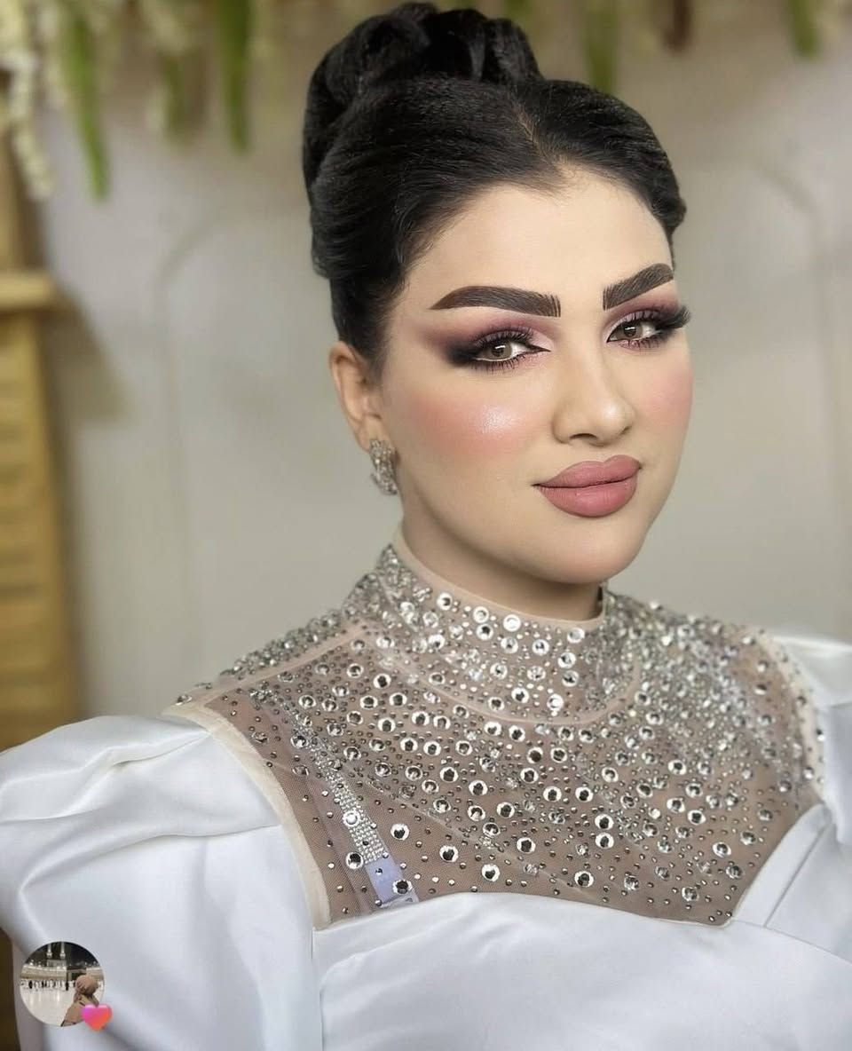 مرحبا بنات عندي هذا الفستان مال خطوبتي لبستو بس بالعقد مرة وراها مناسبة الخ وهذوا
لون ابيض الفستان حيل نظيف قياس ٤٦/٤٨ اخذتو من ريفال ب١٠٠ اريدو ب٧٥


**إذا كنت صاحب هذا الإعلان وتريد حذفه لأي سبب، رجاءا أرسل رسالة إلى الدعم الفني**