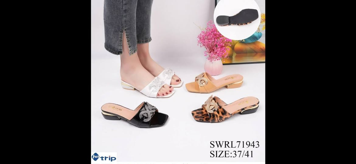 معتمد شركة ساهر الراوي بسعر الجمله ماركة وليس التقليد العنوان بغداد الكريعات قرب حسين المضمد محلات قاسم أبو الأحذية وتوجد خياطة الأسكافي جميع الأحذية والحقائب هاتف(***********)
