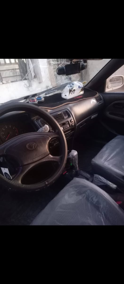 (كورلا للبيع مديل 92 نظيفة رقمها بغداد )السعر الاتصال عل رقم (***********)
