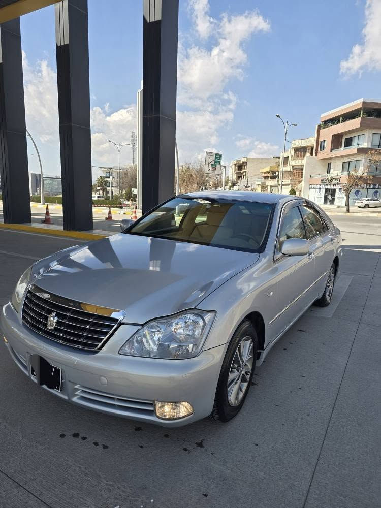 فرۆشتنی تۆیۆتا شاهینە (مووس) - مۆدێل 2007
ناو زەرد، ساج مەلەکی، سێ دووگمە، پەردە.
• مەکینە: 182 گەورە (بە گەورە)، بێ دووکەڵ، گێر و مەکینە بەشەرت.
بێ دەعم و لێدران، تەنها یەک چەمەلەغی دواوەی لە یابان گۆڕاوە.
سەقف و حیزامی بەشەرت ، بێ تەقە و ڕەقە و تەواوی مەسروفاتی کراوە.
.بەسمه ڕەساسی شاشە و کامێرا و حاسە 
• ویل و تایە: چوار ویل و تایەی نوێ و جوانی لەژێرە.
سعر:58گەڵا
زانیاری پەیوەندی:
بۆ زانیاری زیاتر و کڕین، پەیوەندی بکەن بە:
• کۆڕەک: *********** (Viber / WhatsApp / Telegram)
• ئاسیا: *********** (Viber / WhatsApp / Telegram) السليمانية, العراق
