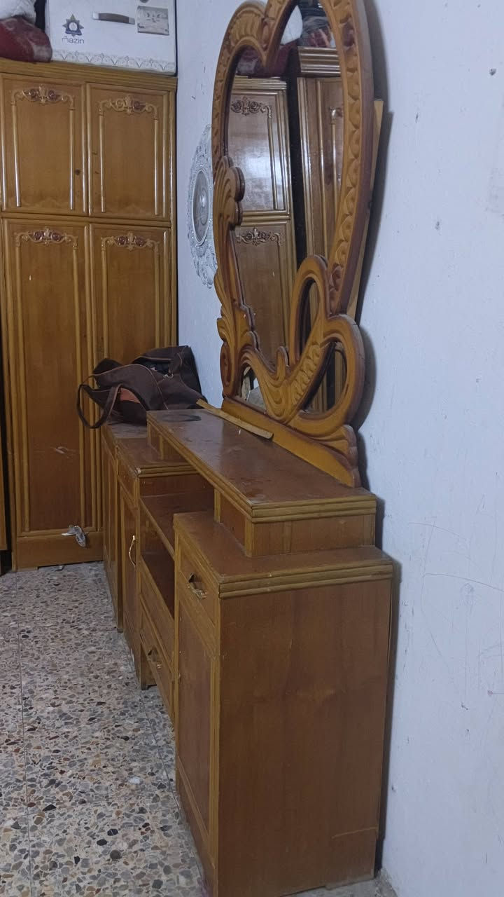 غرفه للبيع مكاني بغداد الشعب استفسار اتصال ***********
