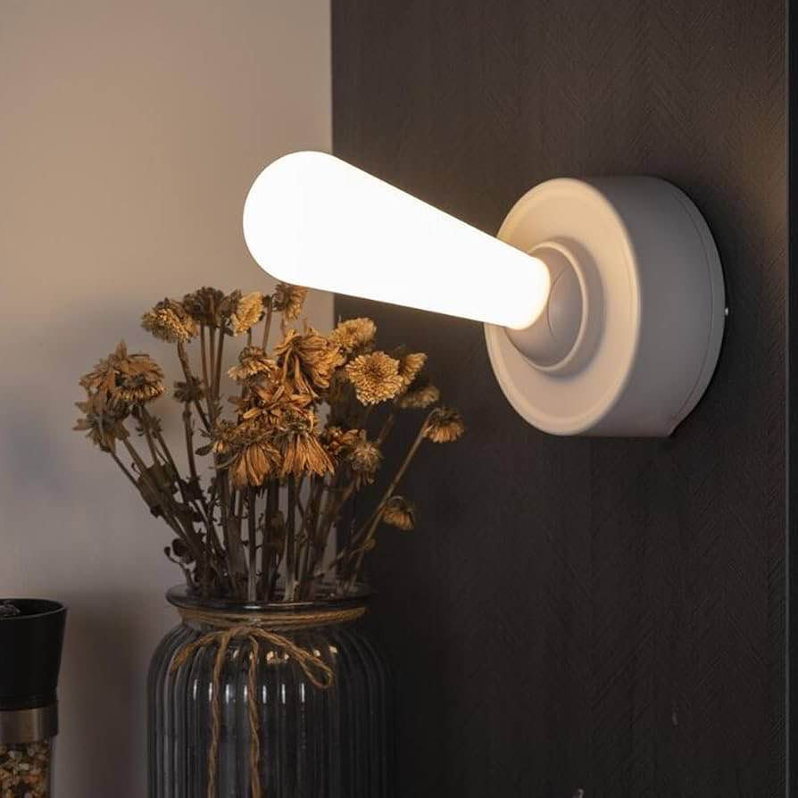 مصباح مكتبي وجداري

- تصميم جذاب مع هيكل من البلاستيك القوي

- يعمل بدرجتين للأضاءة يمكن التحكم بها عن طريق تحرك المصباح 

- يستخدم كمصباح مكتبي ومصباح جداري 

- لاصق دائري لتثبيت المصباح على الجدار

- منفذ تايب سي مع مؤشر الشحن 

- قاعدة المصباح ذات شكل دائري
 
- الأبعاد: الارتفاع : 20 cm , قطر القاعدة: 10 cm بغداد, العراق


**إذا كنت صاحب هذا الإعلان وتريد حذفه لأي سبب، رجاءا أرسل رسالة إلى الدعم الفني**