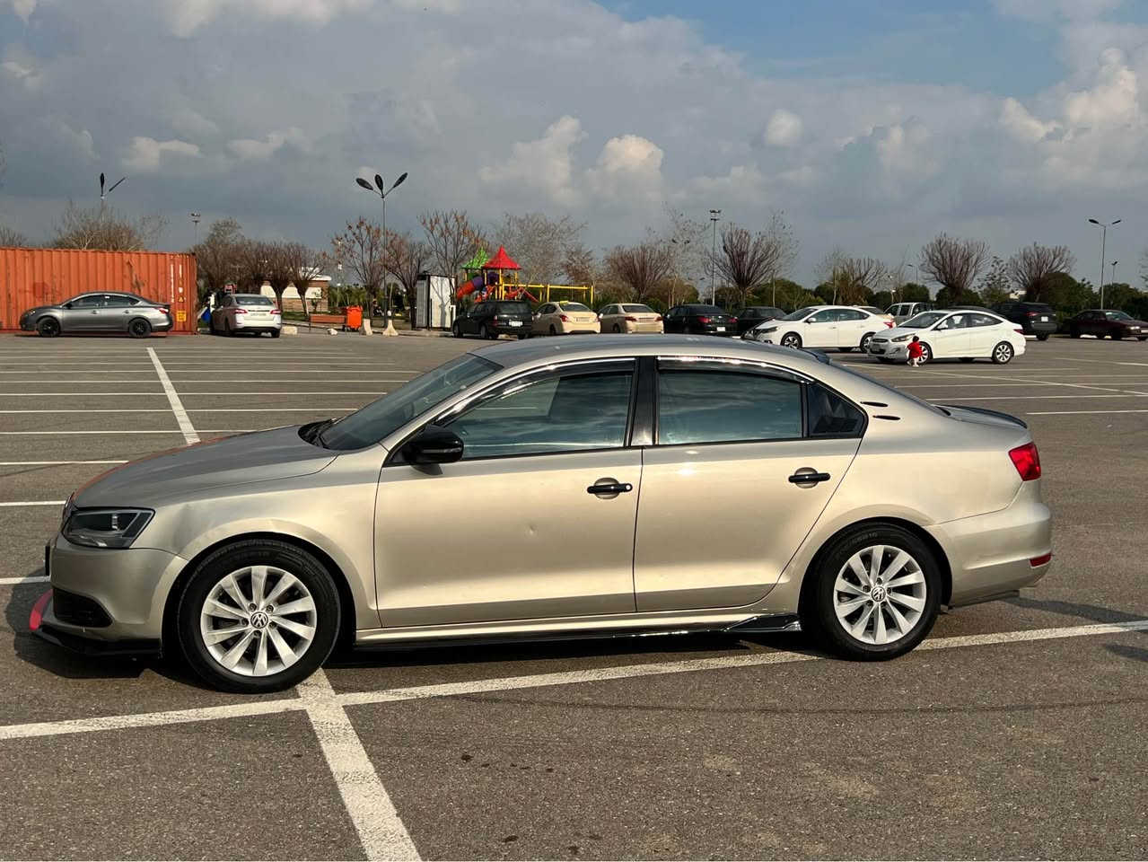 جيتا مؤديل 2015 خليجي بئ تؤربؤ 
يه ك پارچه ي بؤياغه بئ ليدراو زؤر زؤر خاوينه 
گيرو مه كينه و تبريت به شه رت 
سه نه وي تازه يه به ناو خؤمانه 
سعري :110 مجال ً.  شوين هه ولير أربيل, العراق


**إذا كنت صاحب هذا الإعلان وتريد حذفه لأي سبب، رجاءا أرسل رسالة إلى الدعم الفني**