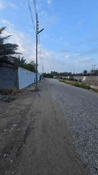 السلام عليكم قطعه ارض للبيع مساحه 380متر تجاريه   وجه 12متر سند 25طابو زراعي إقرار محكمه العنوان كربلا خلف سايلو كربلاء على نهر الهنيديه مباشر استفسار اكثر الاتصال بالأرقام التالية 
***********اسيا وتساب 
***********
