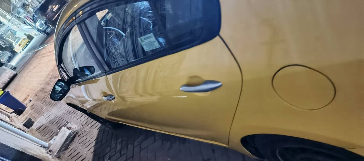 فورتي 17 البيع سياره جاهزه
امريكي... ضربته بجم مواصله شاصي ولا لغد 
سعر 115بيه مجال شي بصيط لا عليه هيئه ولا غرامه سياره مفولهه
